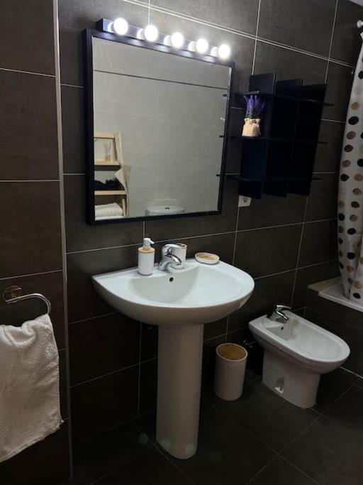 Piso Con Terraza A 5 Min Del Mar Daire Alcanar Dış mekan fotoğraf